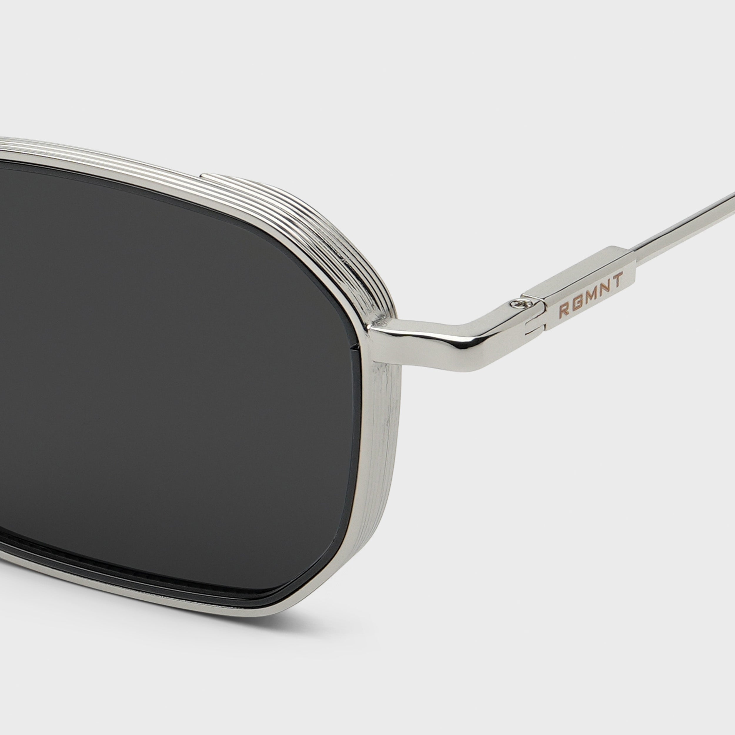 HOLLYWOOD Sunglasses - SLIVER/BLACK RG612