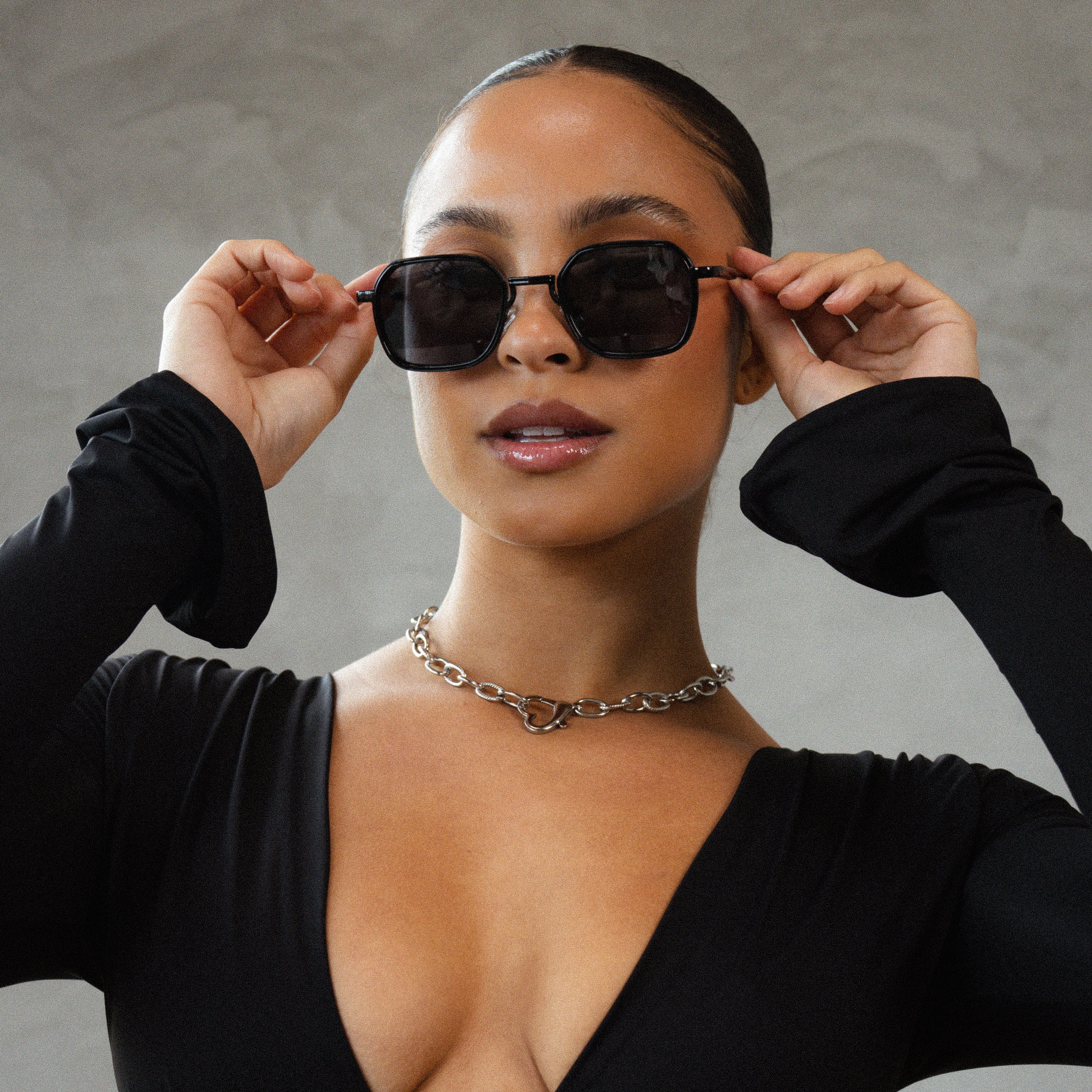 HOLLYWOOD Sunglasses - BLACK/BLACK RG611