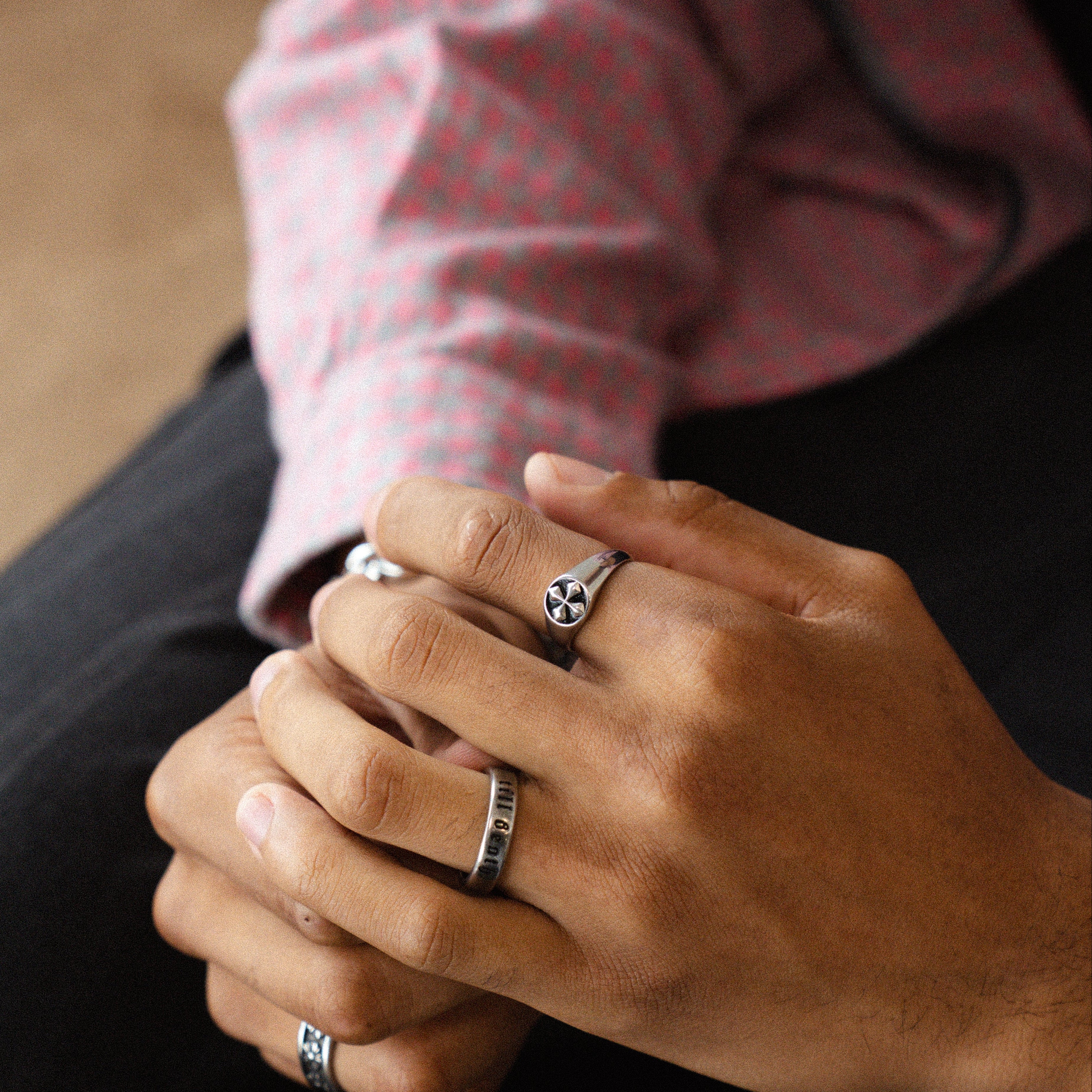 The Independant Cross Ring - RG211