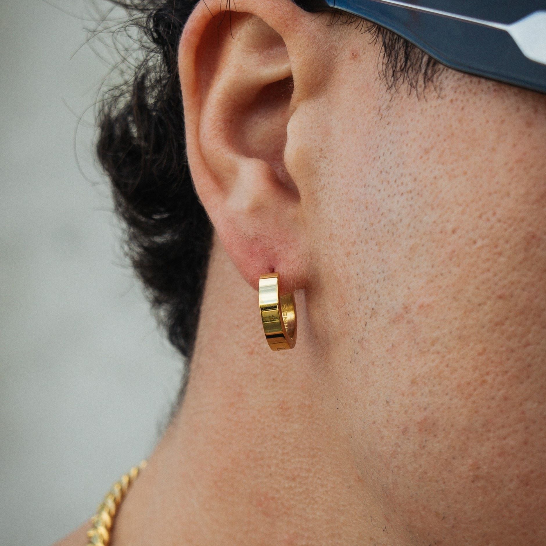 Classic Hoop Earrings - Gold RG415G - rgmntco