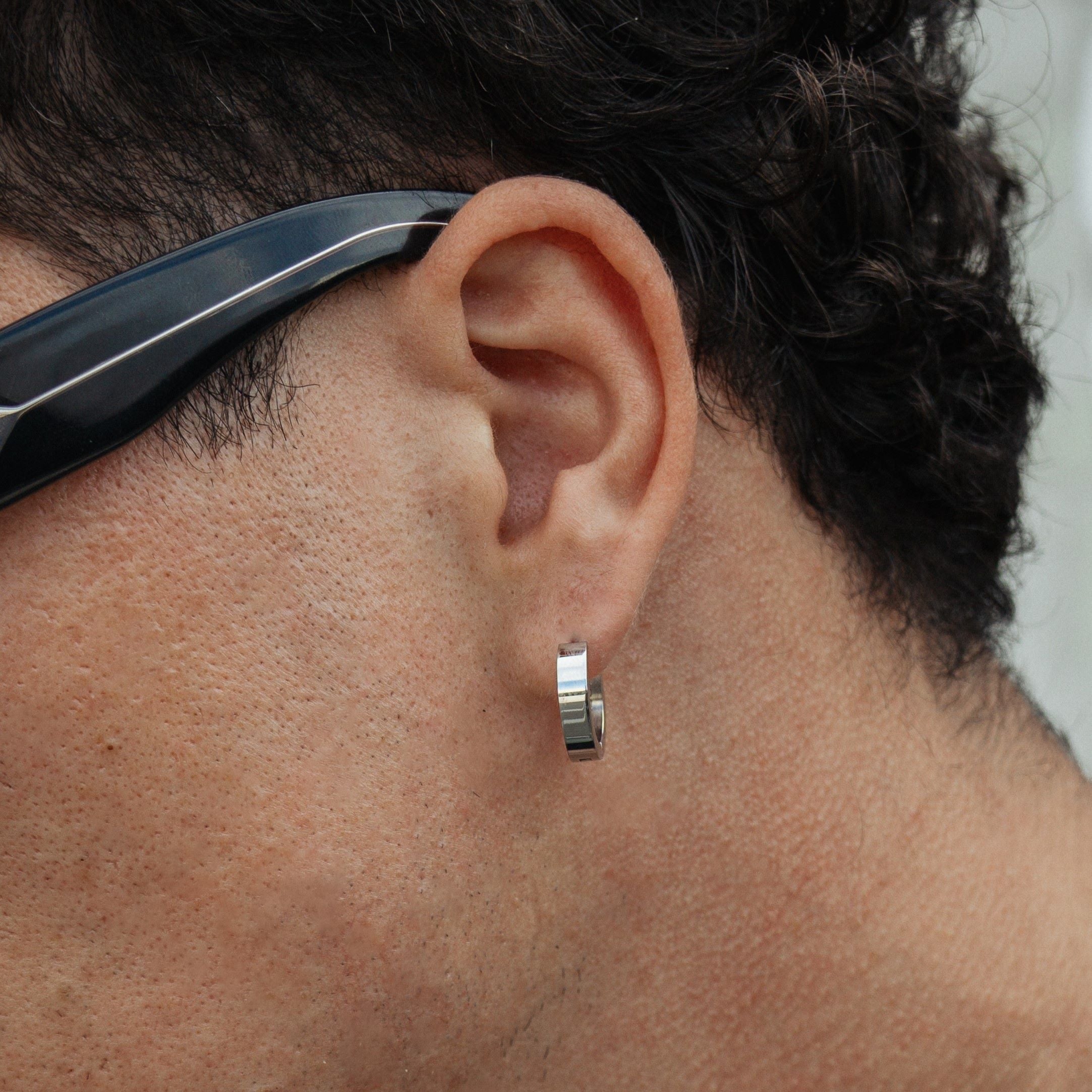 Classic Hoop Earrings - Silver RG415S - rgmntco