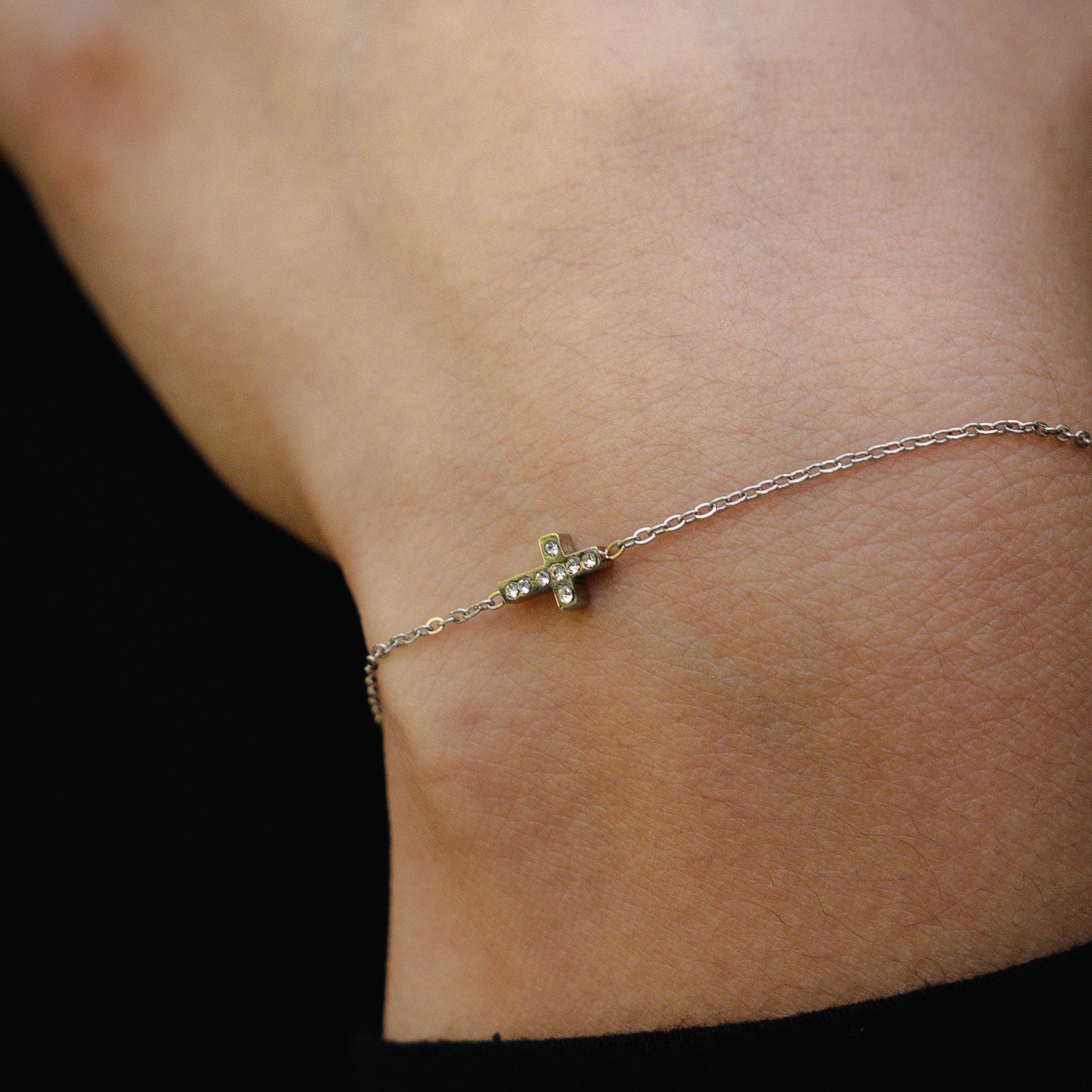 Diamond Cross Bracelet - Silver RG3005S - rgmntco