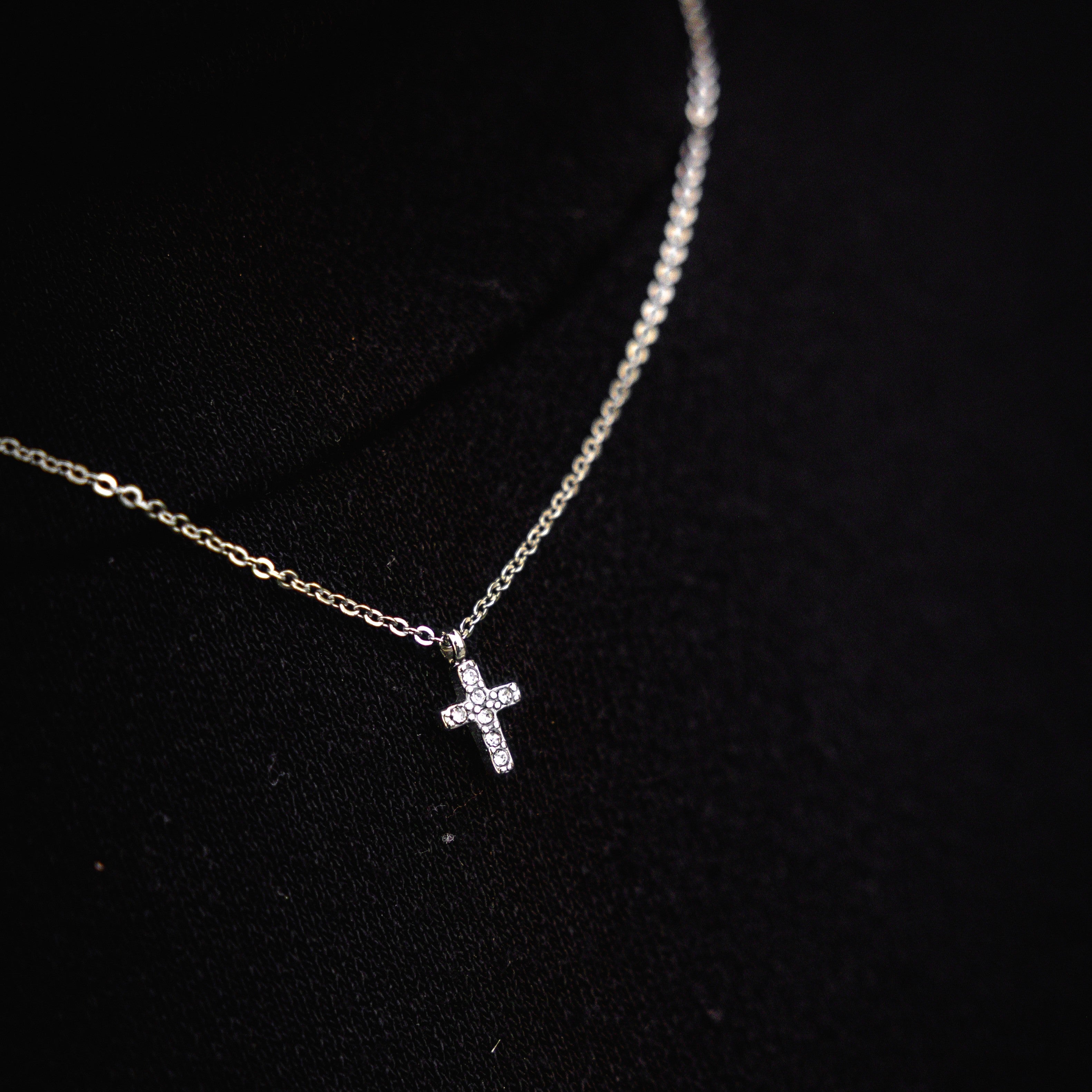 Diamond Cross Pendant - Silver RG1018S - rgmntco