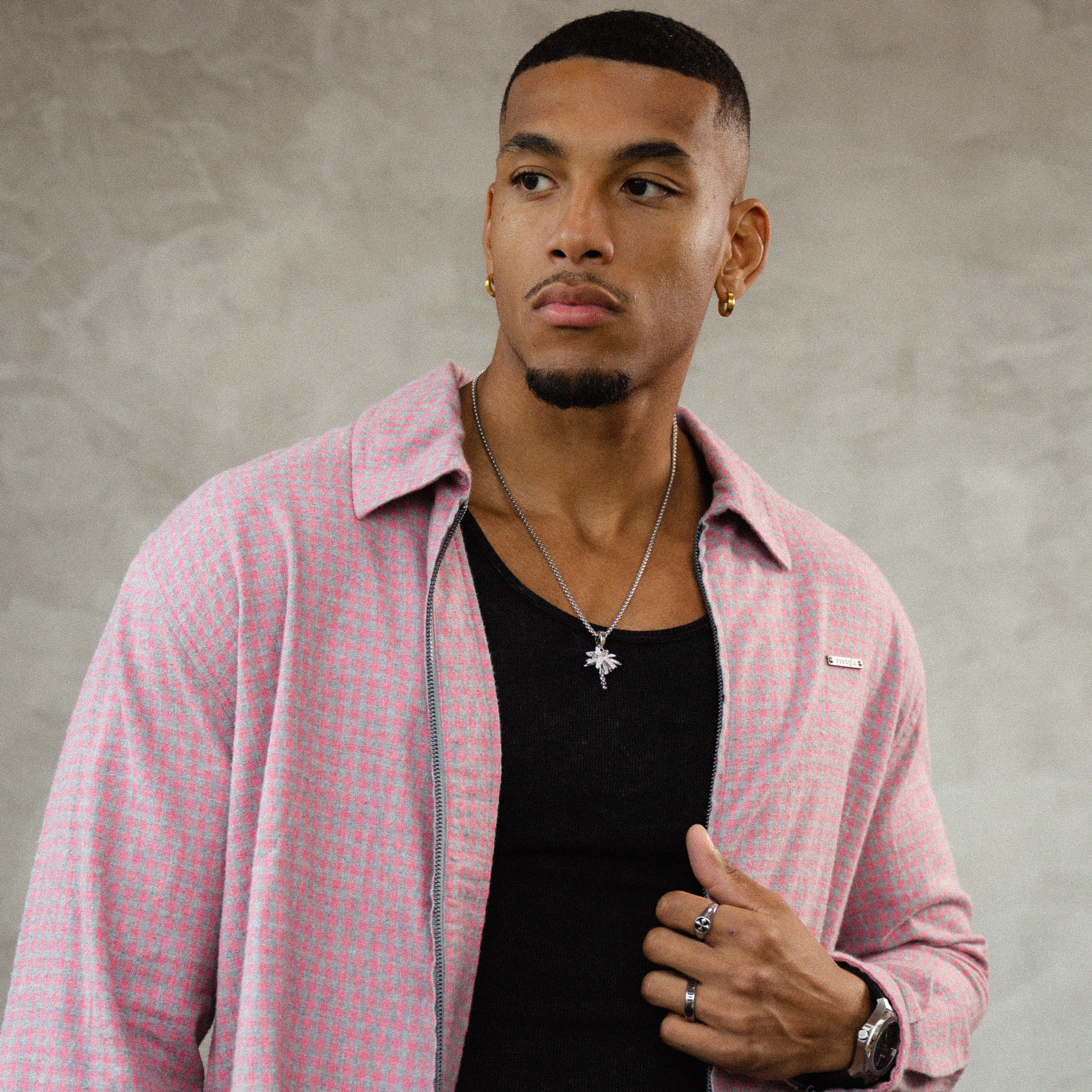 The Palm Pendant - RG142