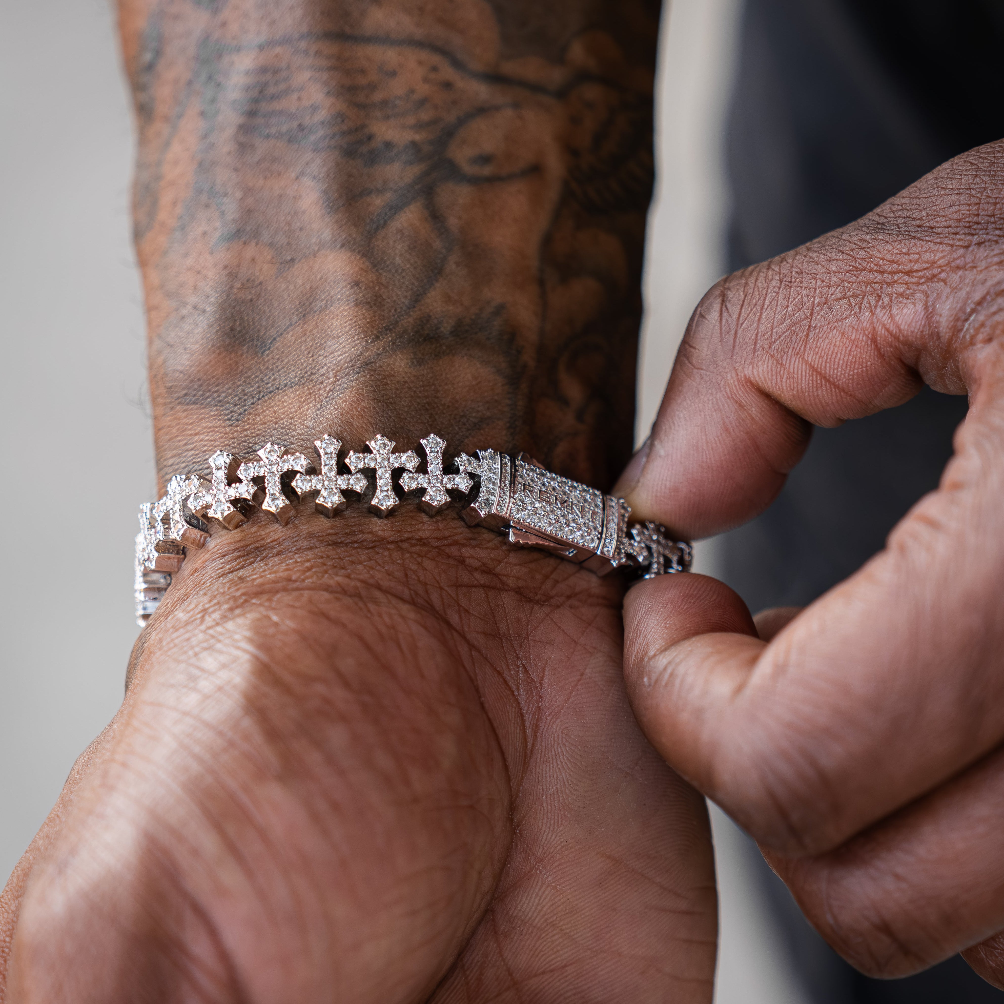 Iced Cross Link Bracelet - RG303