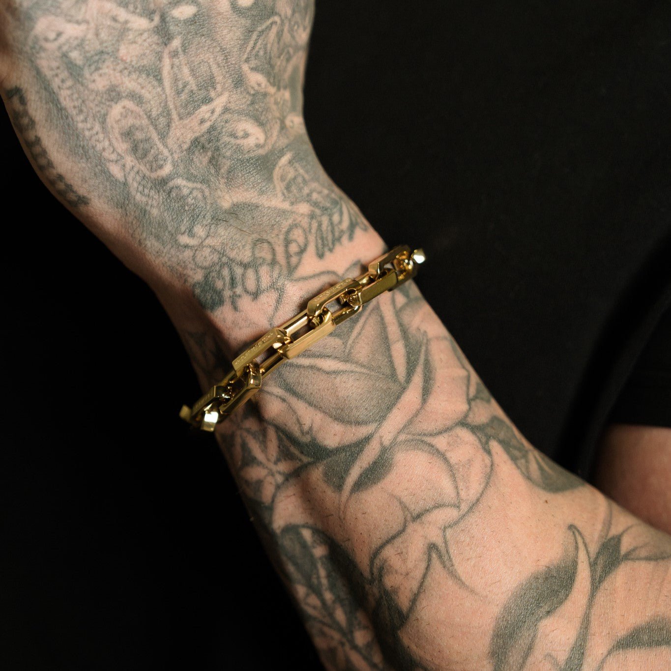 Monogram Link Bracelet - Gold RG3008 - rgmntco