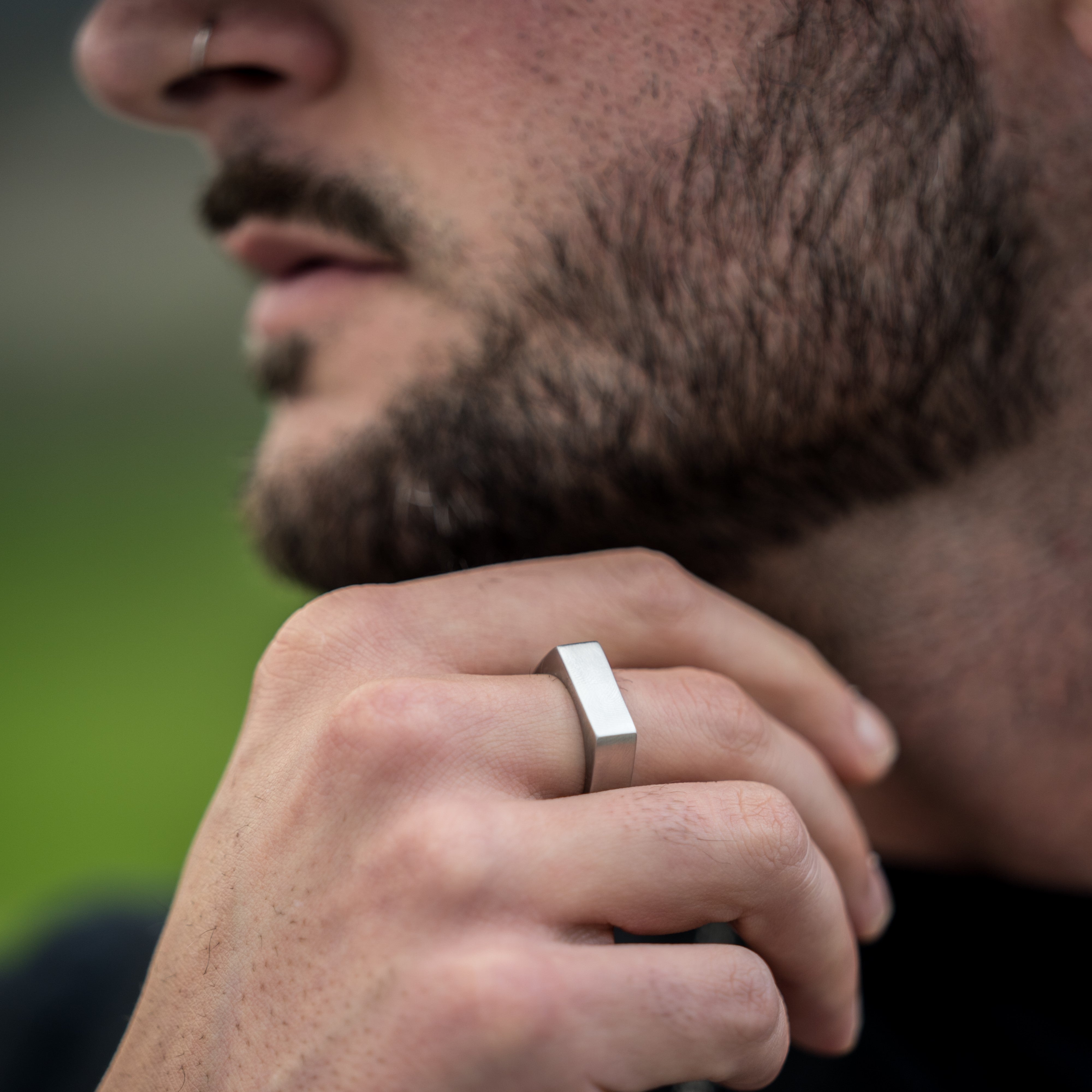 The Blinder Ring RG220 - rgmntco