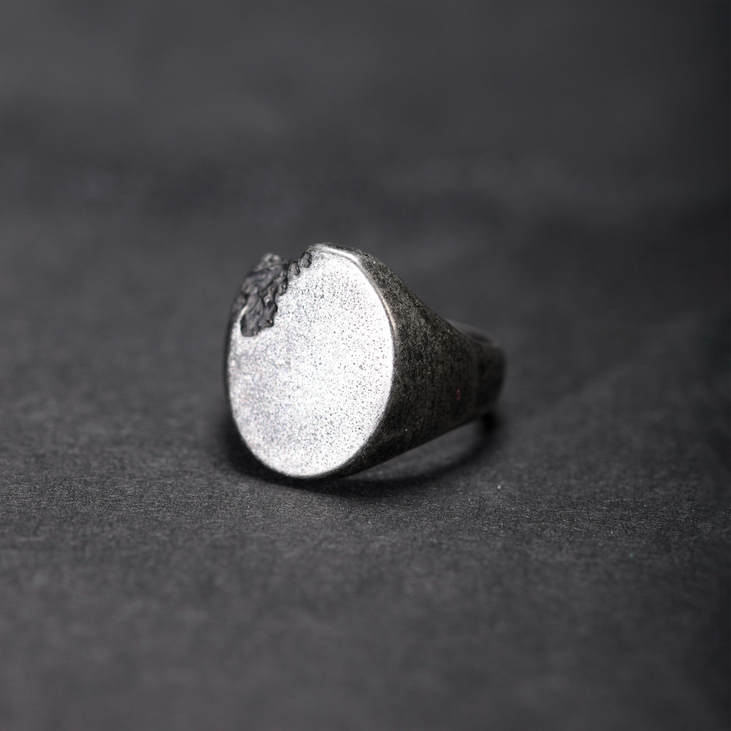 The Headstone Ring - RG217 - rgmntco